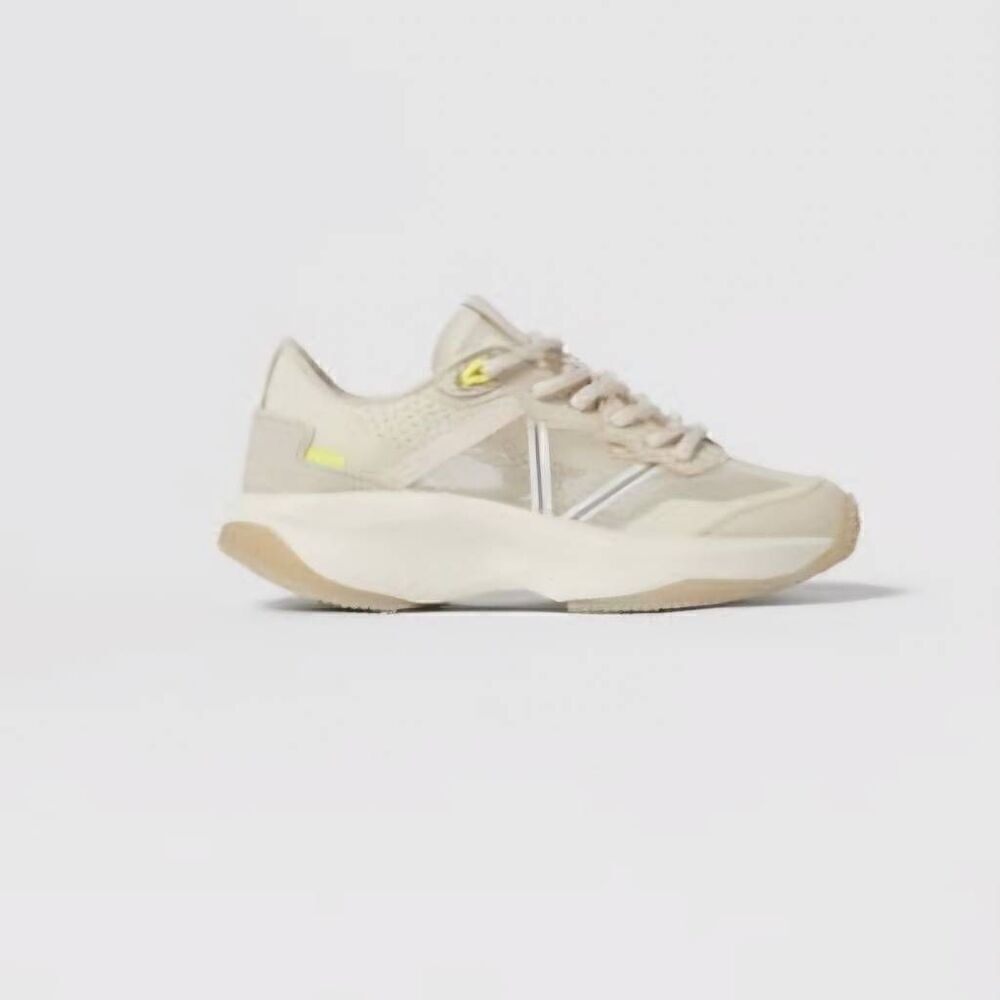 Zara kids youth size 34 or 2 clear mesh cream lace up fashion sneakers
